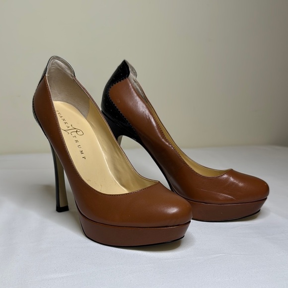 Ivanka Trump Brown Platform Heels Size 8 – Y2K Office Chic High Heel Pumps - Picture 1 of 7